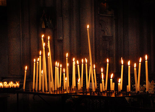 Svíčky v kostele